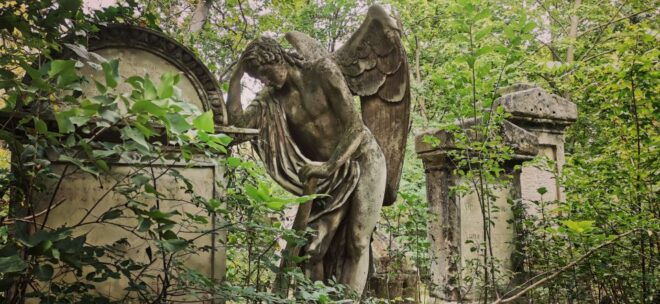 Vienna: Private Walking Tour St. Marx Cemetery - Mozart Tomb - St. Marx Cemetery