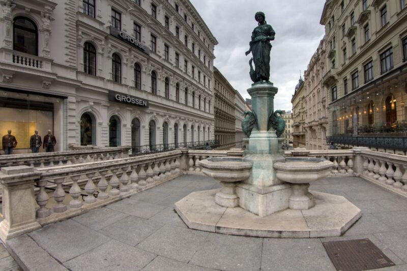 Vienna: Private Walking Tour with a Local Guide - What to Expect on Your Vienna Walk