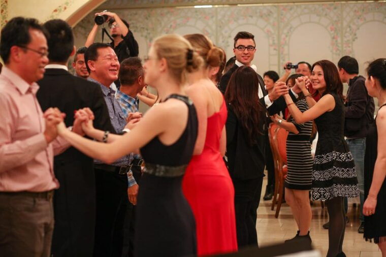 Vienna: Private Waltz Workshop for groups (4-14 guests) - Who Would Love This?