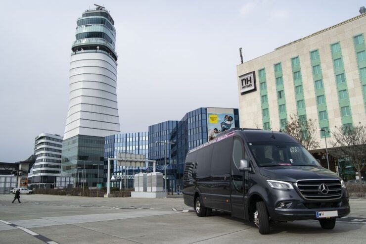 Vienna: Privater Minibus-Ticket Nach/Von Flughafen Wien (Vie) - Activity Details