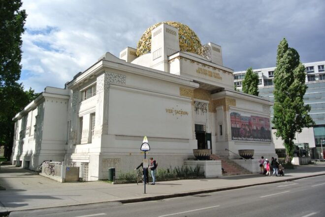 Vienna Ringstasse Self-Guided Walking Tour & Scavenger Hunt - Practical Information and Logistics