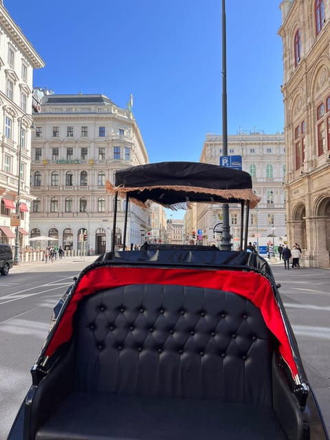 Vienna: Royal E-Carriage Sightseeing Tour Incl. Prosecco - Pickup and Meeting Point