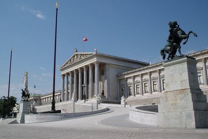 Vienna Scavenger Hunt: Dreams Made Of Stone - Exploring Architectural Gems