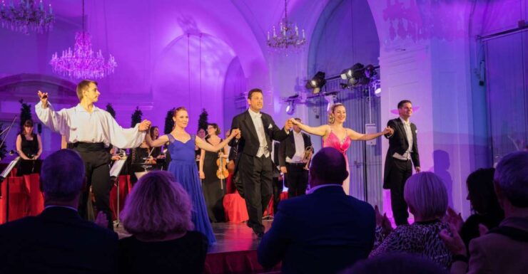 Vienna: Schönbrunn Palace Evening Tour, Dinner and Concert - Ticket Details