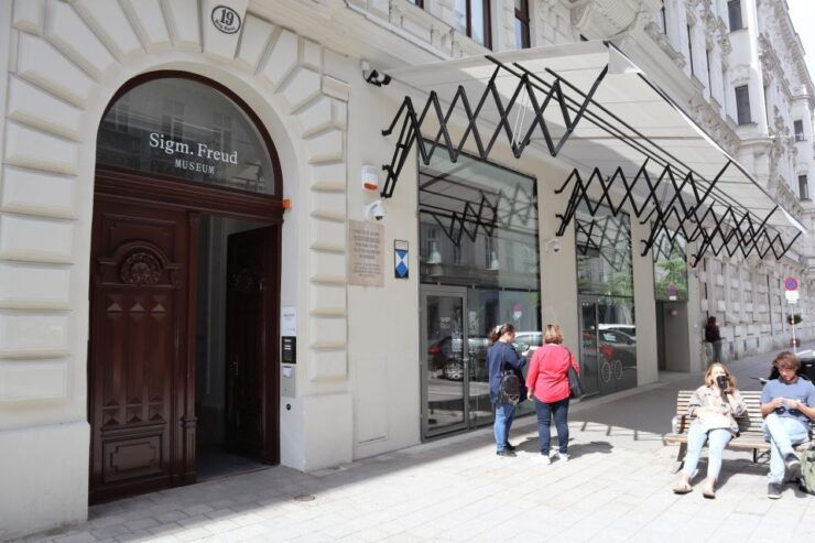 Vienna: Sigmund Freud Walking Tour - Experience