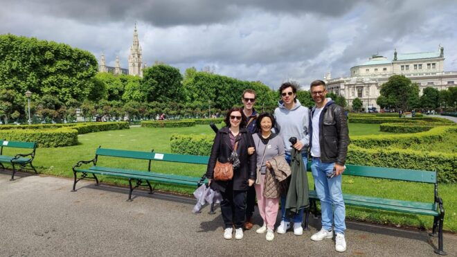 Vienna: Small Group (Max 8) Highlight Tour - Yue Walk - Accessibility and Meeting Point