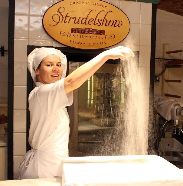 Vienna: Strudel Show With Tasting at Schönbrunn Palace - Activity Reservations and Flexibility Options