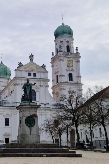 Vienna to Passau Ultimate 7-day Bike Rental Package - Included Services