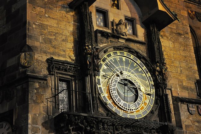 Vienna to Prague - Private Transfer With 2 Hours of Sightseeing - Transportation Details and Inclusions