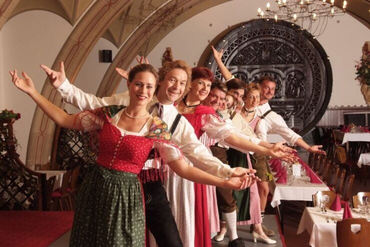Vienna: Traditional Dinner Show at the Wiener Rathauskeller - Ticket Information
