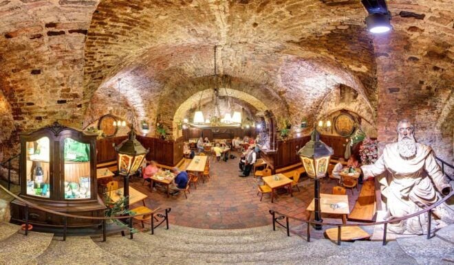 Vienna: Traditional Vienna Tasting Dinner With Folk Music - Common Questions