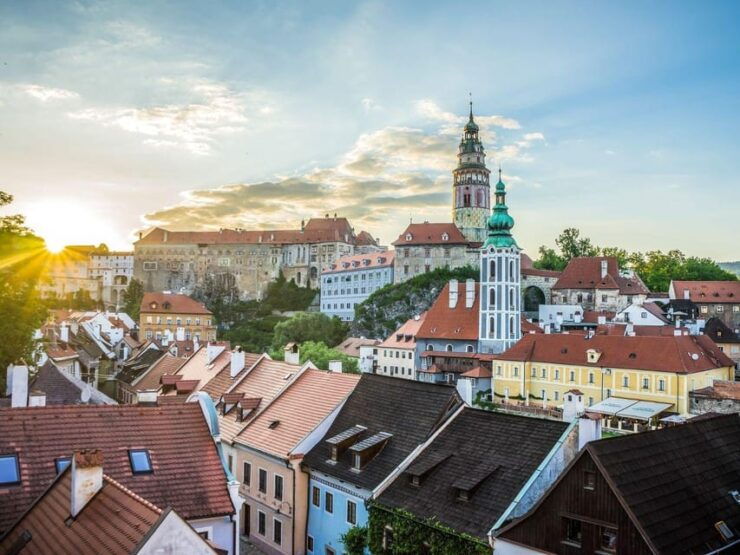 Vienna: Transfer to Prague via Fabulous Cesky Krumlov - Itinerary Details