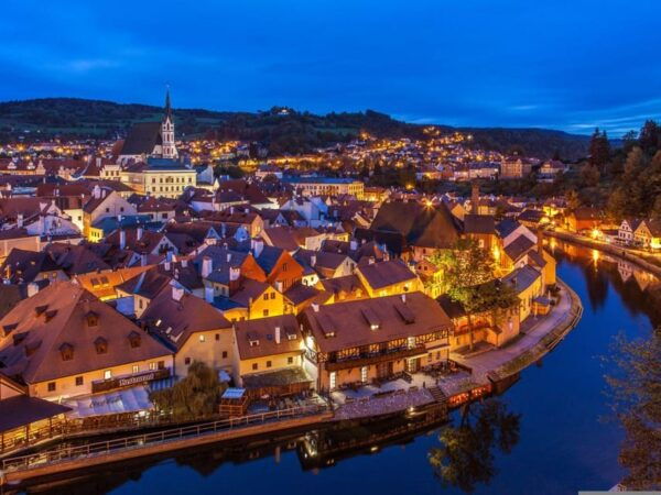 Vienna: Transfer to Prague via Fabulous Cesky Krumlov - Exploring Cesky Krumlov
