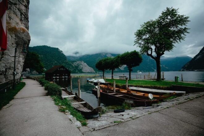 Vienna: Traunsee Boat Ride, Hallstatt and Salzburg Day Tour - Transportation and Guide