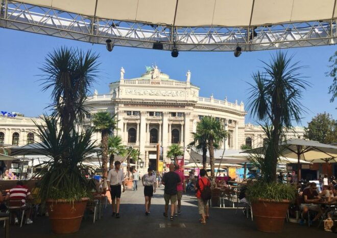 Vienna: Walking Tour of the Historic Ringstrasse - The Grandeur of 19th-Century Architecture