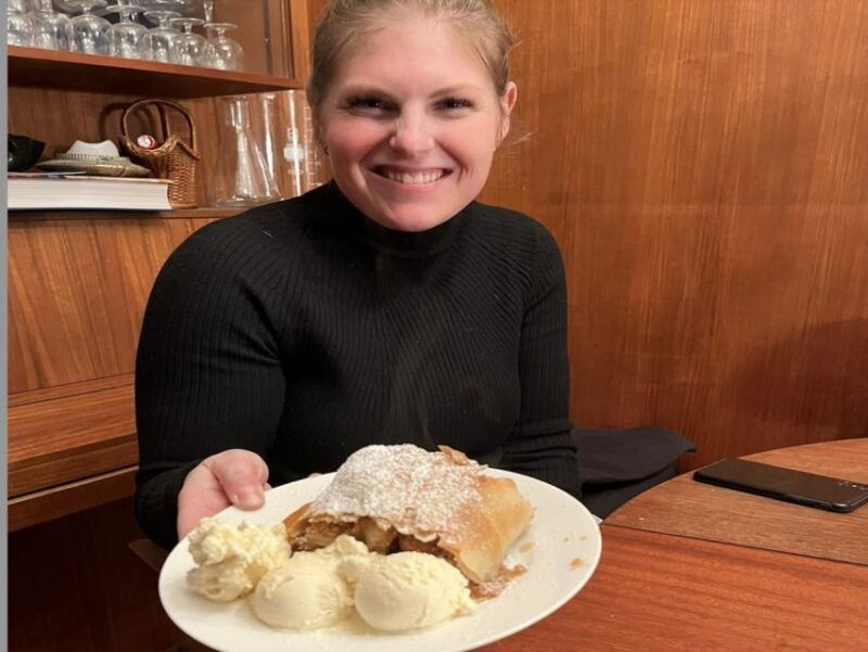 Vienna: Wiener Schnitzel and Strudel Cooking Class - Why This Tour Works Well for Different Travelers