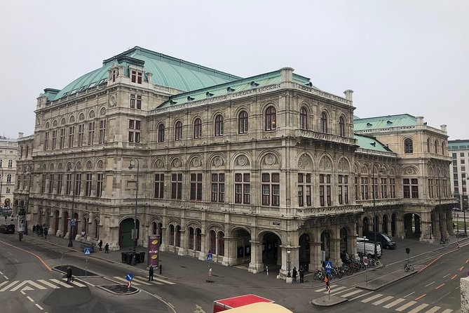 Viennas Top 10 and Their Secrets - Naschmarkt