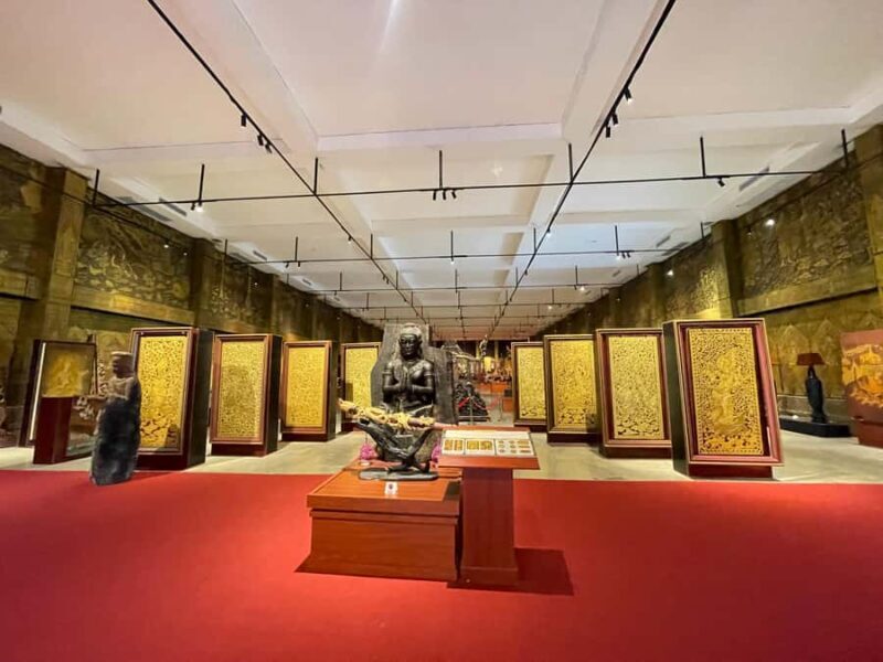 Vientiane: City Day Tour with New Laos Art Museum - Who Should Consider This Tour?