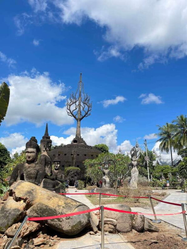 Vientiane: Half-Day City Tour with Patuxai and Buddha Park - Good To Know