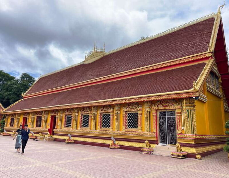 Vientiane IG tour & Patuxay monument - Good To Know