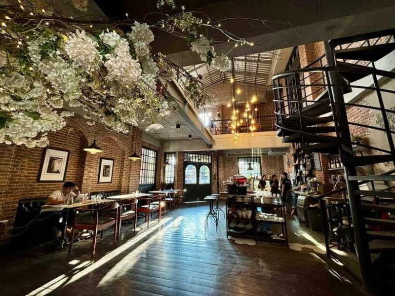 Vientiane IG tour & Patuxay monument - FAQ