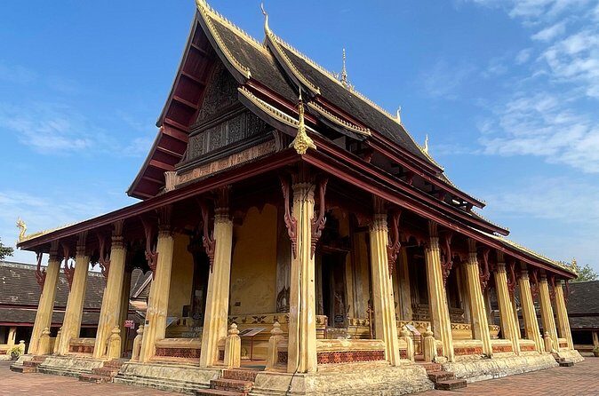 Vientiane Landmarks and Cultural Immersion Tour - Buddha Park: A Quirky Masterpiece of Statues
