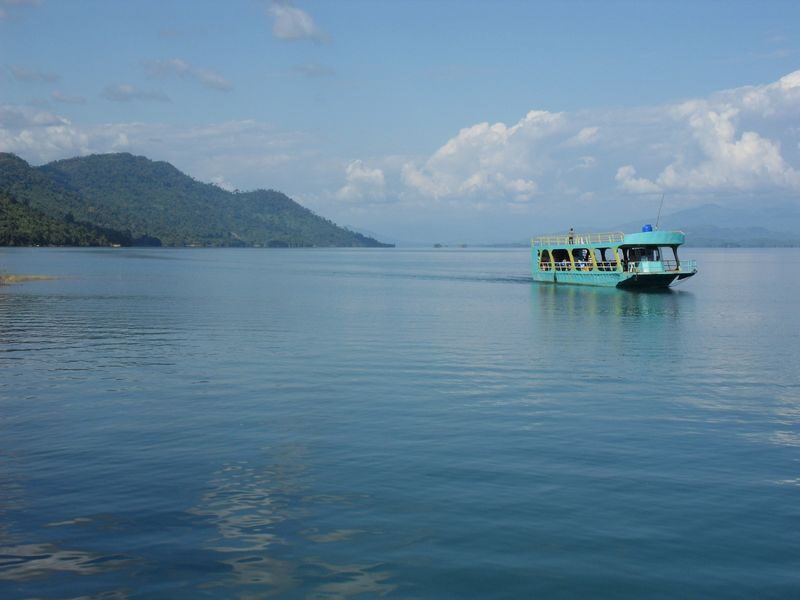 Vientiane Nam Ngum Reservoir Full-Day Big Group Tour - Leaving Vientiane for the reservoir