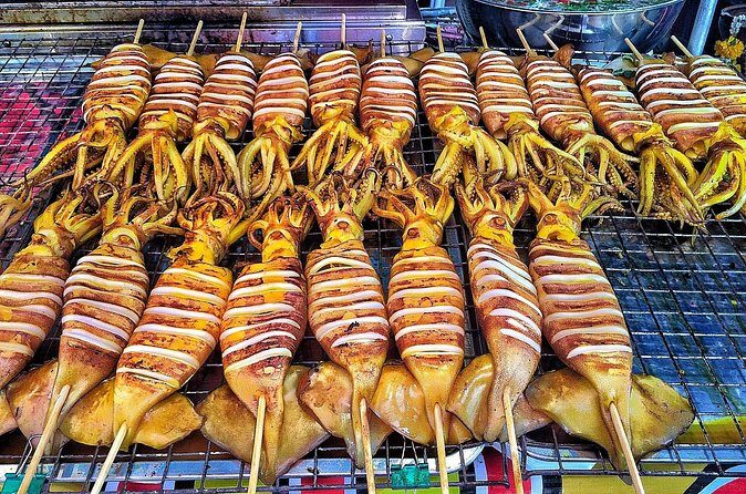 Vientiane Night Savory Streets Tour by Tuk-Tuk - Who Should Consider This Tour?