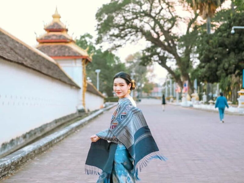 Vientiane: Traditional Lao Dress Rental and Photo Session - The Experience: What to Expect
