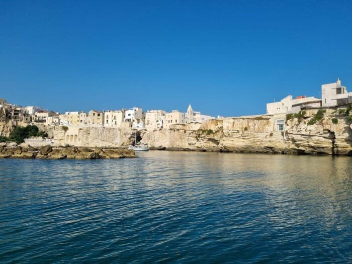 Vieste: South Coast Boat Excursion With Swim Stop - Meet Your Experienced Skipper