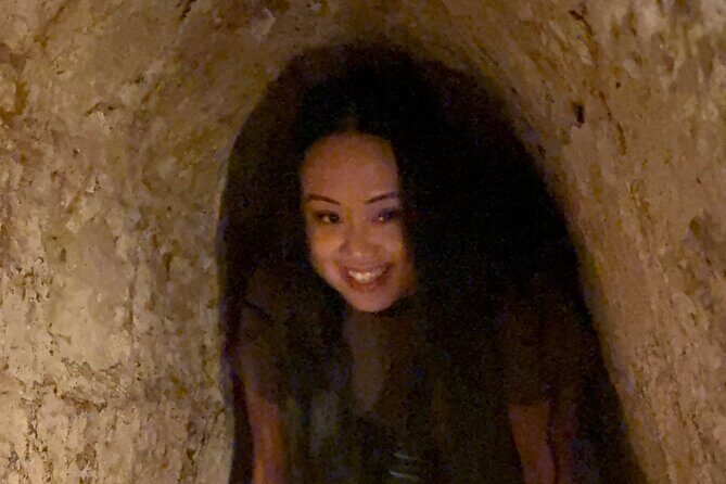 Vietnam War, Charity Volunteer: Cu Chi Tunnels Private Tour - Exploring the Cu Chi Tunnels