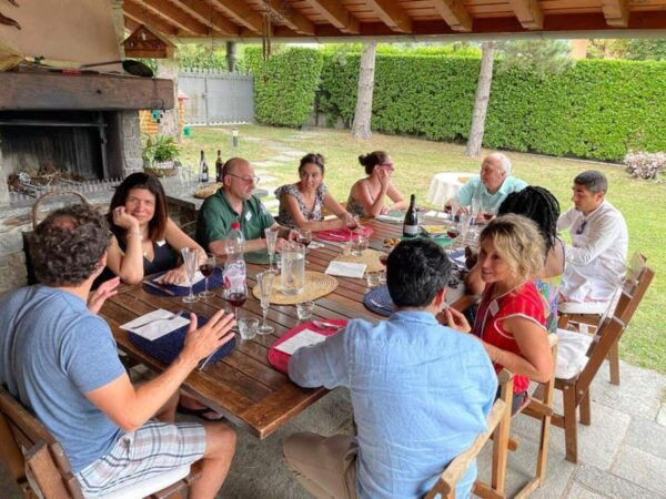 Vietri Sul Mare: Dining Experience at a Locals Home - Dining Atmosphere