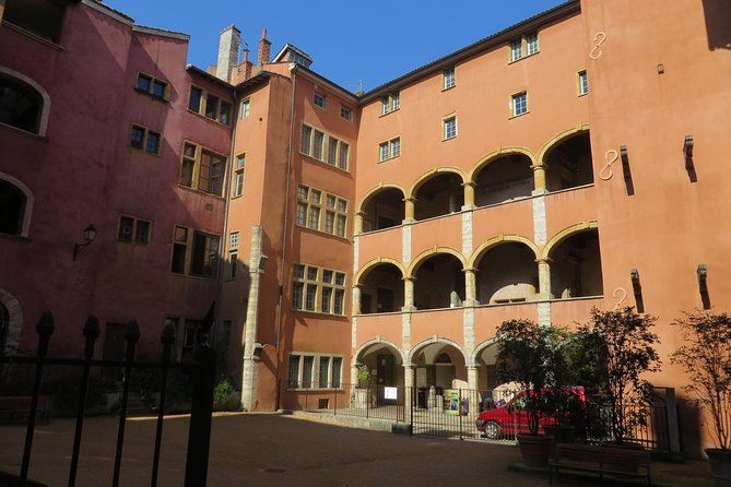 Vieux Lyon Cultural & Historical Walking Guided Tour (English) - Booking and Cancellation