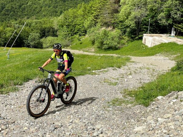 Vignola: Ebike Tour to Discover the Castles + Swimming Pool - Family-Friendly Experience