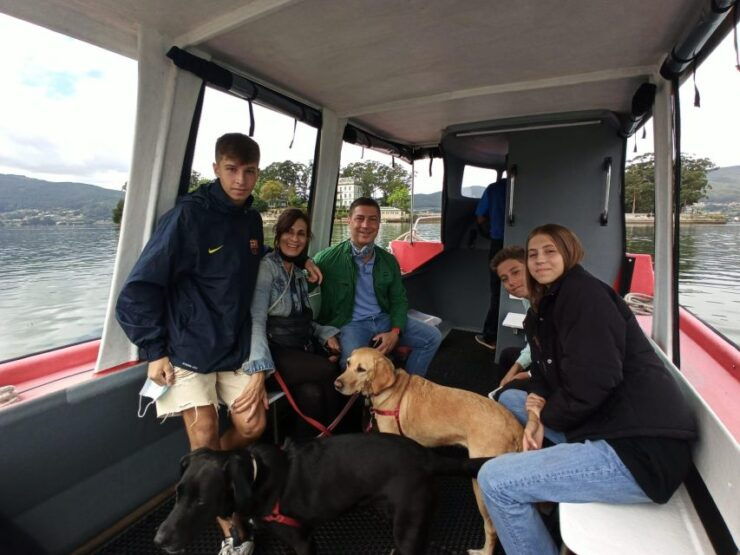 Vigo: Bay of San Simón Mussel Farming Tour - Tour Experience