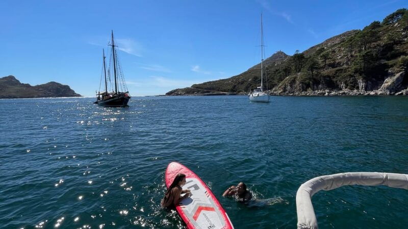Vigo: Cíes Islands Sailboat Excursion With Skipper - Good To Know