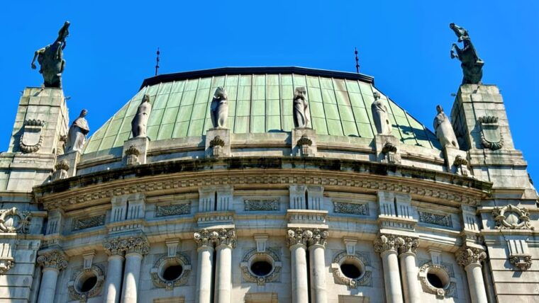 Vigo: City Highlights Guided Walking Tour - Exploring Santa María Co-Cathedral