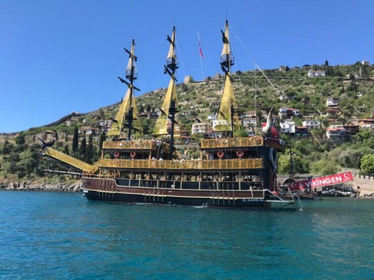 Vikingen All Inklusive Boottour Party and Swim - Tour Duration and Payment Details