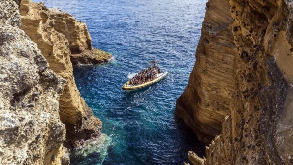 Vila Franca Do Campo: Around the Islet Guided Boat Tour - Meeting Point and Accessibility