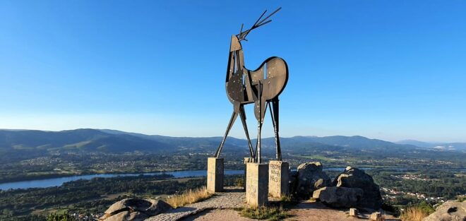 Vila Nova De Cerveira: Castle and Old Town Guided Tour - Meeting Point Details