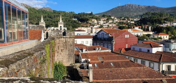 Vila Nova De Cerveira: Castle and Old Town Guided Tour - Accessibility Features