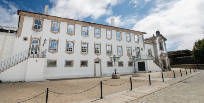 Vila Nova De Gaia: Atkinson Museum Dalí Universe Exhibition - Visitor Experience