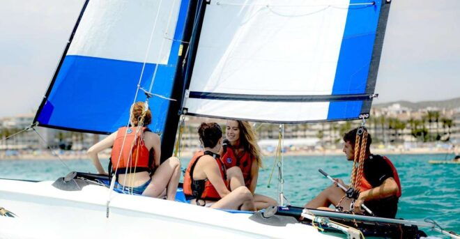 Vilanova I La Geltrú: 2-Hour Catamaran Guided Tour - Booking Information