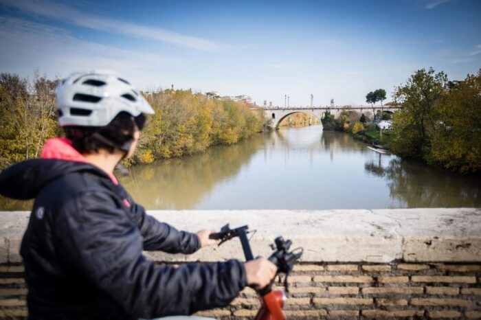 Villa Ada, Villa Borghese and Ponte Milvio: E-Biking Between Nature and History - Frequently Asked Questions