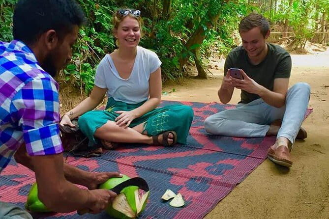 Village Life Tour from Kandy - Welcoming Village Atmosphere