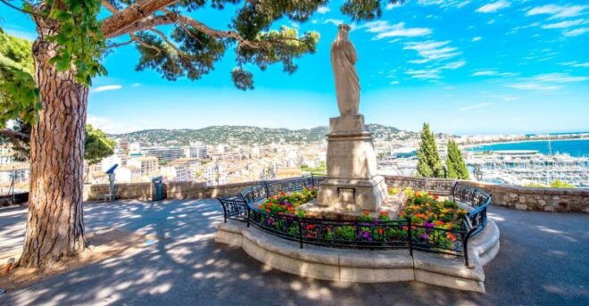 Villefranche: Cannes, Grasse & St Paul De Vence Private Trip - Discover the Film Festival Palace in Cannes
