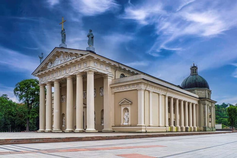 Vilnius: Capture the most Photogenic Spots with a Local - FAQ