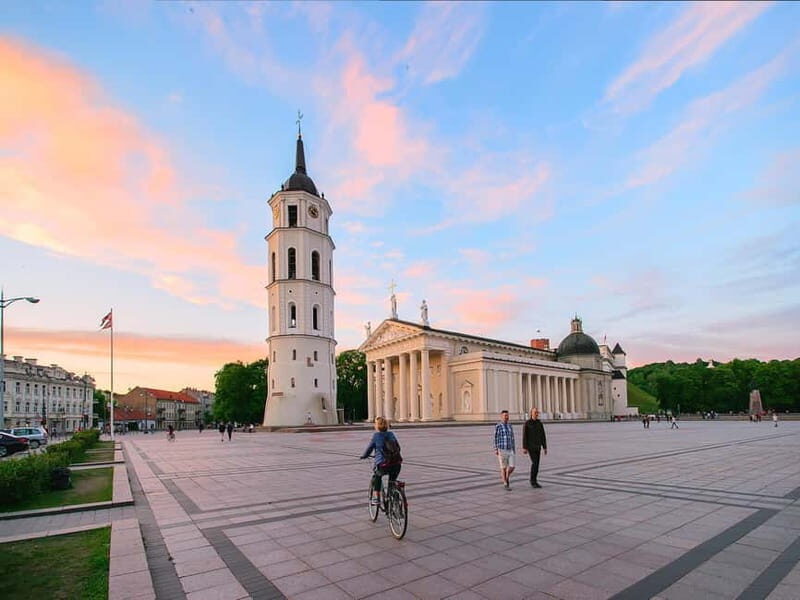 Vilnius: Express Walk with a Local in 60 minutes - Final Thoughts