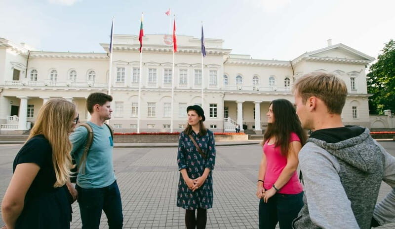 Vilnius Old Town walking tour with snacks - What the Tour Entails