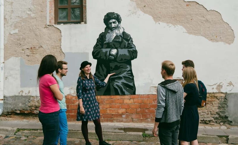 Vilnius Old Town walking tour with snacks - Who Should Book This Tour?